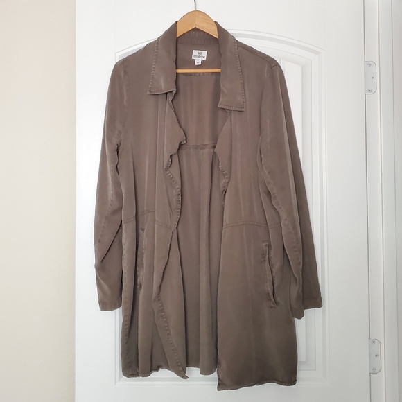 ๐ฒ Tentree Women's Echo Lightweight Tencel Jacket in Olive, Large - Picture 2 of 11